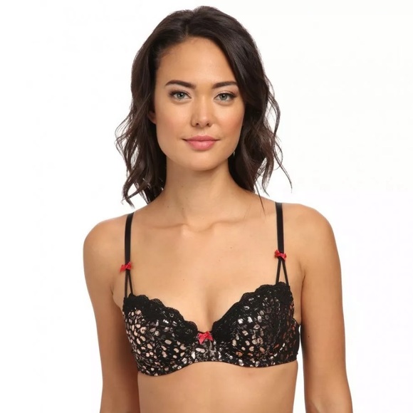 Betsey Johnson Other - Betsey Johnson 🖤 32B Bra